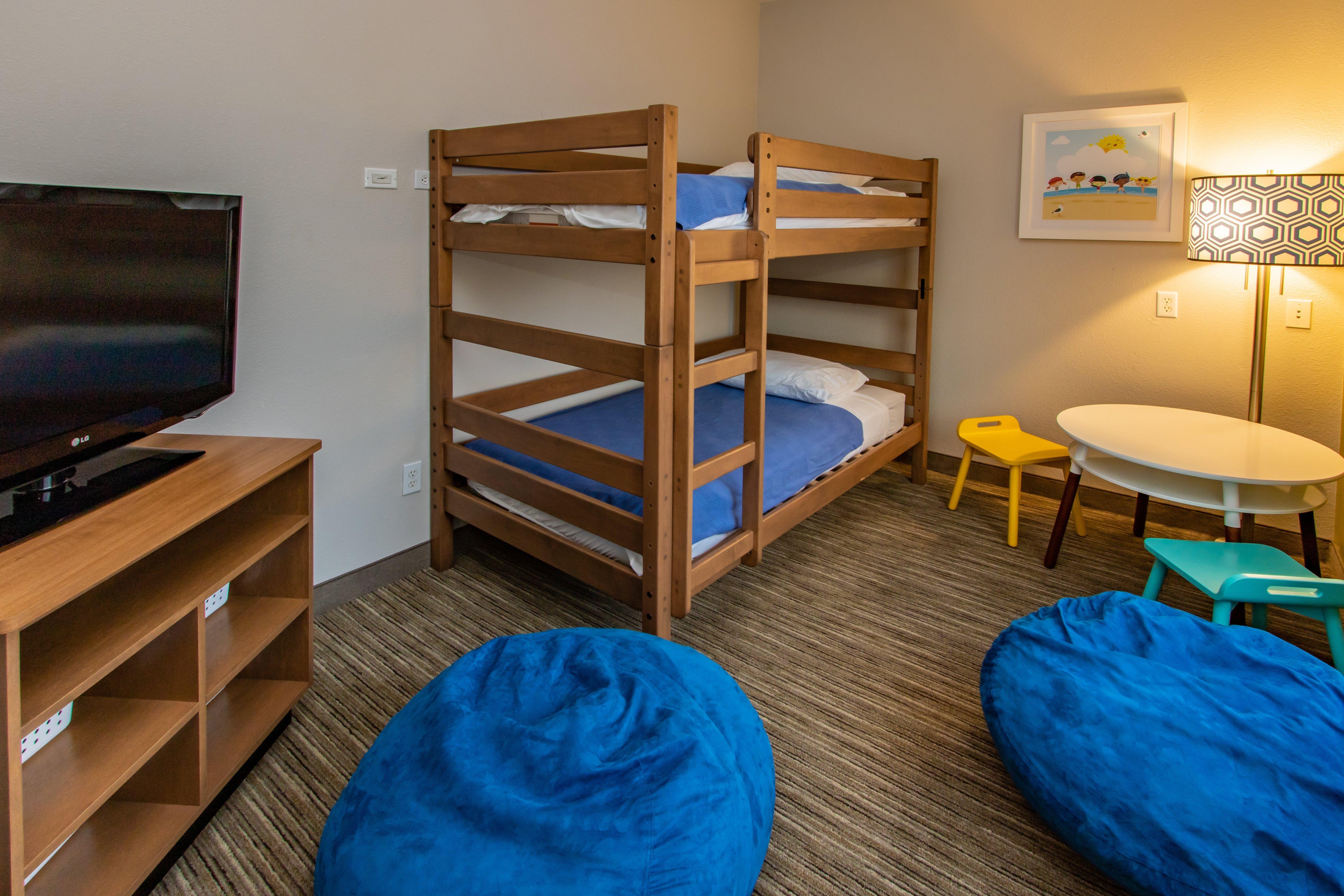 Holiday Inn Express Hotel & Suites Roseville - Galleria Area By Ihg Exterior foto