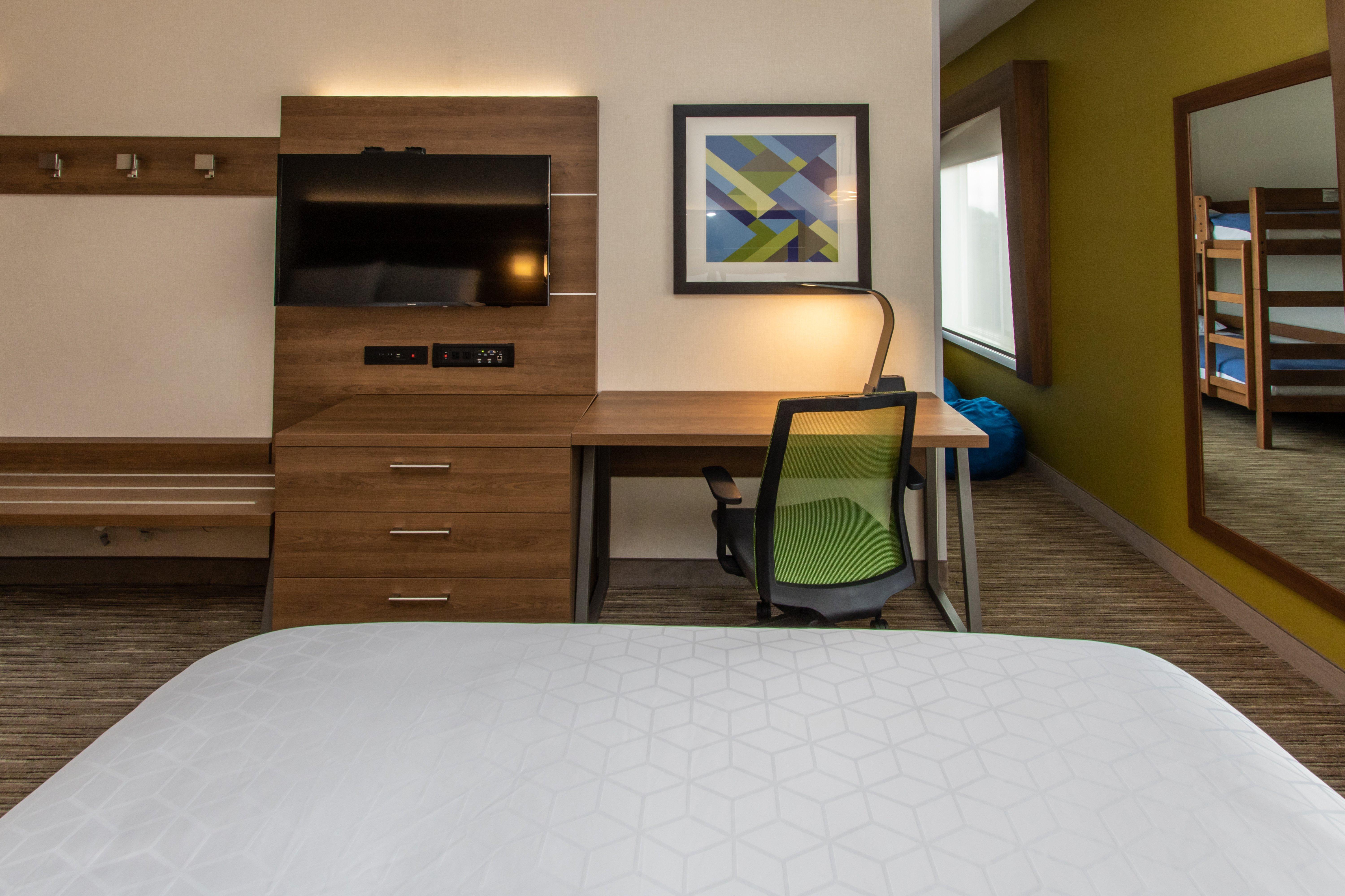 Holiday Inn Express Hotel & Suites Roseville - Galleria Area By Ihg Exterior foto